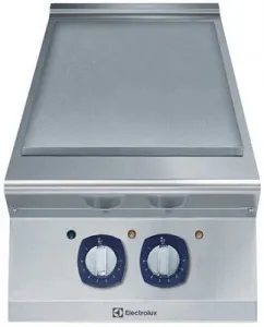 Плита со сплошной поверхностью 900 серии Electrolux E9HOED2000 391046 – купить по цене завода