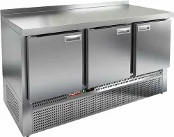 Купить стол морозильный hicold gne 111/bt гастронормированный 70*148,5*85 см c 3 дверьми в Краснодаре – цена завода, доставка до двери | RuOborudovanie.ru