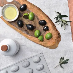 Купить форма силиконовая "gourmand олива" 32х22мм h18мм, 7мл, 30 ячеек gg012s в Краснодаре – цена завода, доставка до двери | RuOborudovanie.ru