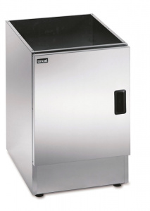 Стенд закрытый Lincat CC4FL с 1 полкой линии Silverlink 