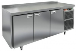 Купить стол охлаждаемый hicold gn 111/bt (-10-18), 3 двери, 1835х700х850 – цена от завода, доставка до двери | RuOborudovanie.ru