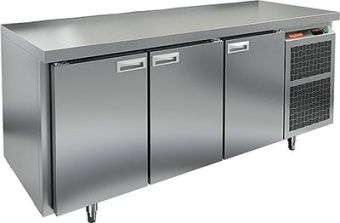 Стол охлаждаемый Hicold GN 111/TN O (-2+10), островн., 3 двери,1835х700х850 – купить в Краснодаре по цене завода